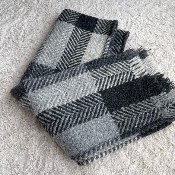 Aran Crafts sweater market blanket scarf plaid checkered herringbone wool Irish - Picture 4 of 17
